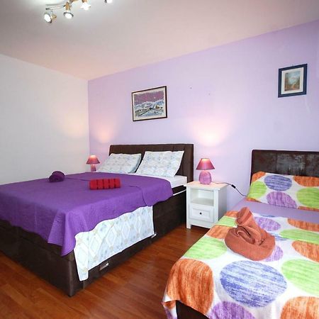 Apartment Mladan By El-Pi Tours Нивице Экстерьер фото