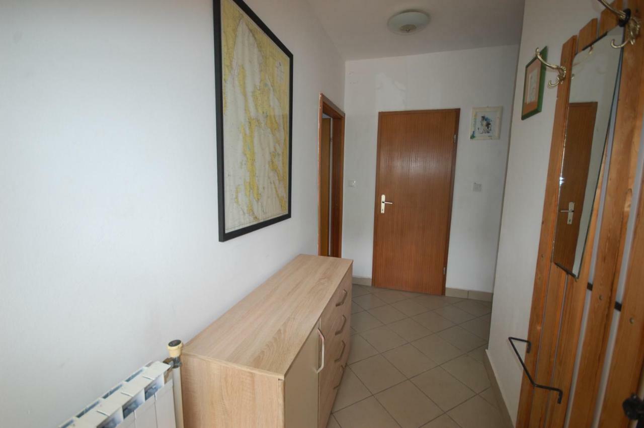Apartment Mladan By El-Pi Tours Нивице Экстерьер фото