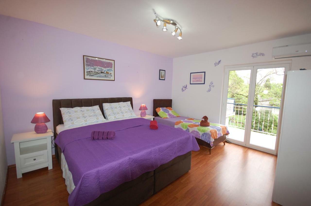 Apartment Mladan By El-Pi Tours Нивице Экстерьер фото