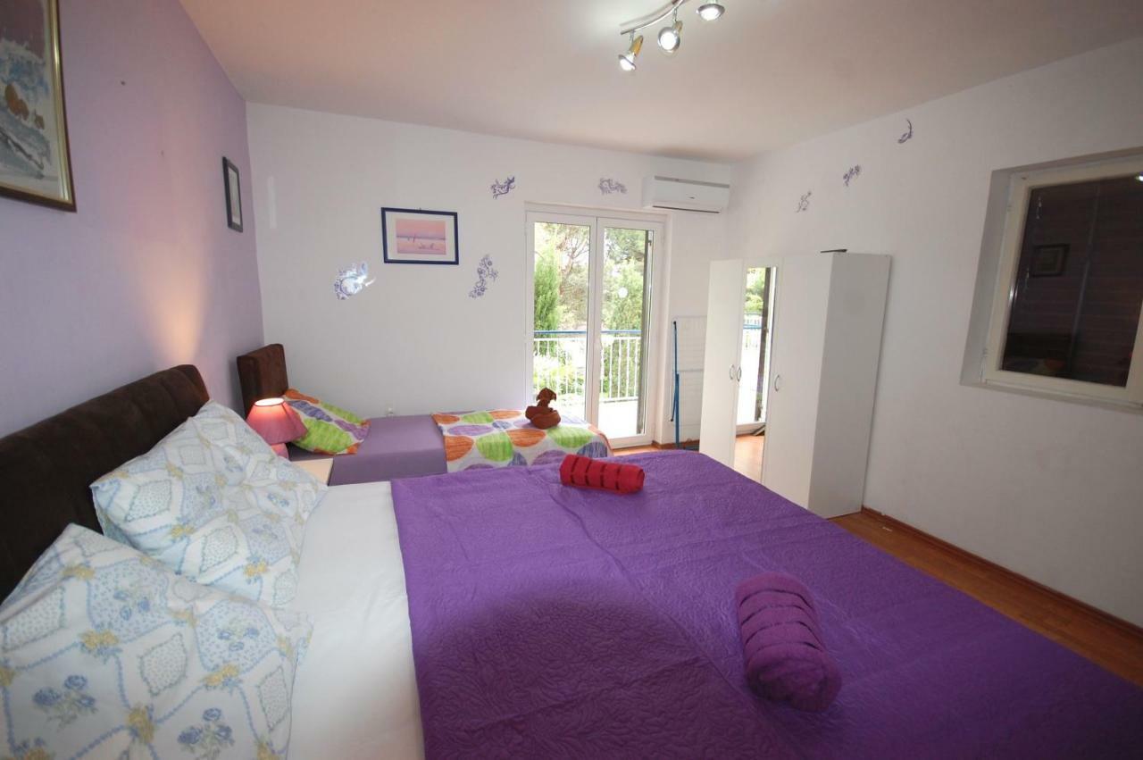 Apartment Mladan By El-Pi Tours Нивице Экстерьер фото